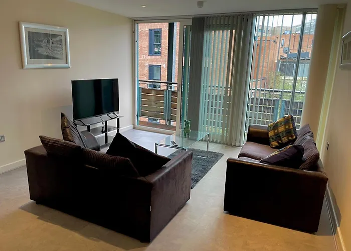 Birmingham City Apartment With 3 Bedrooms