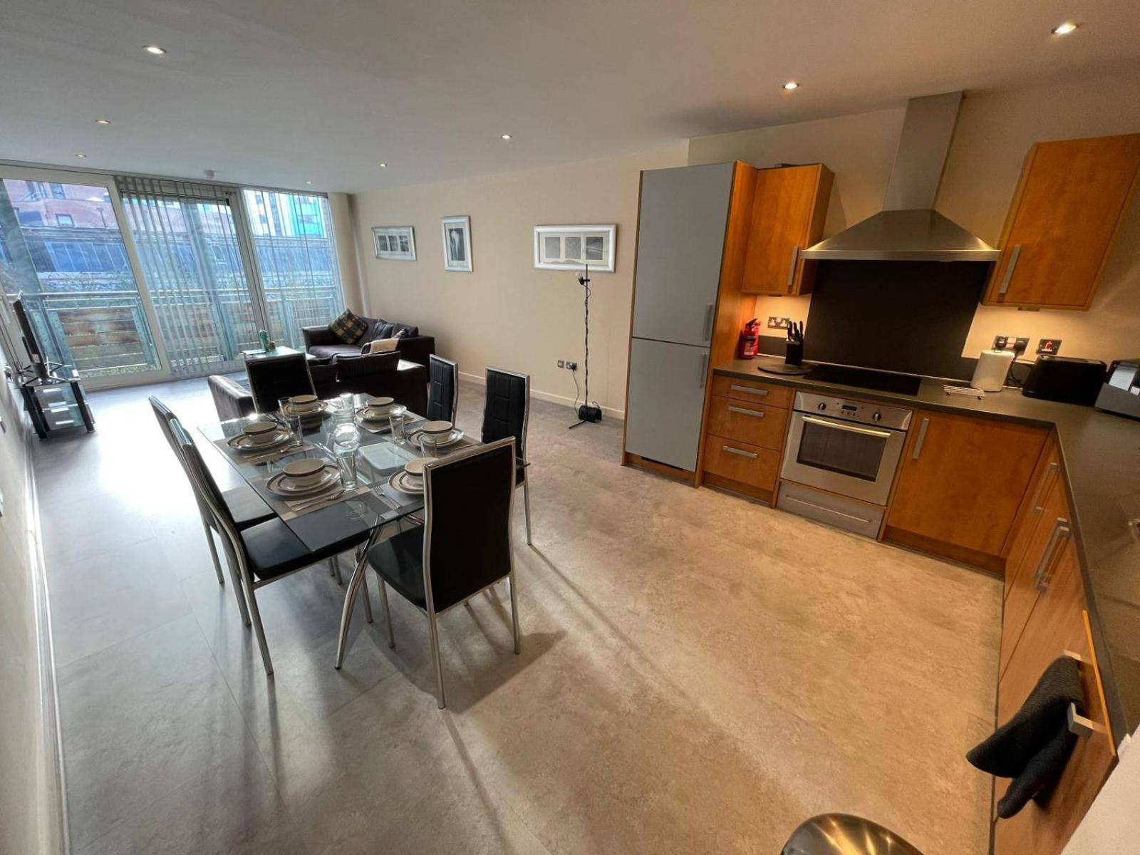 Apartment City With 3 Bedrooms Birmingham