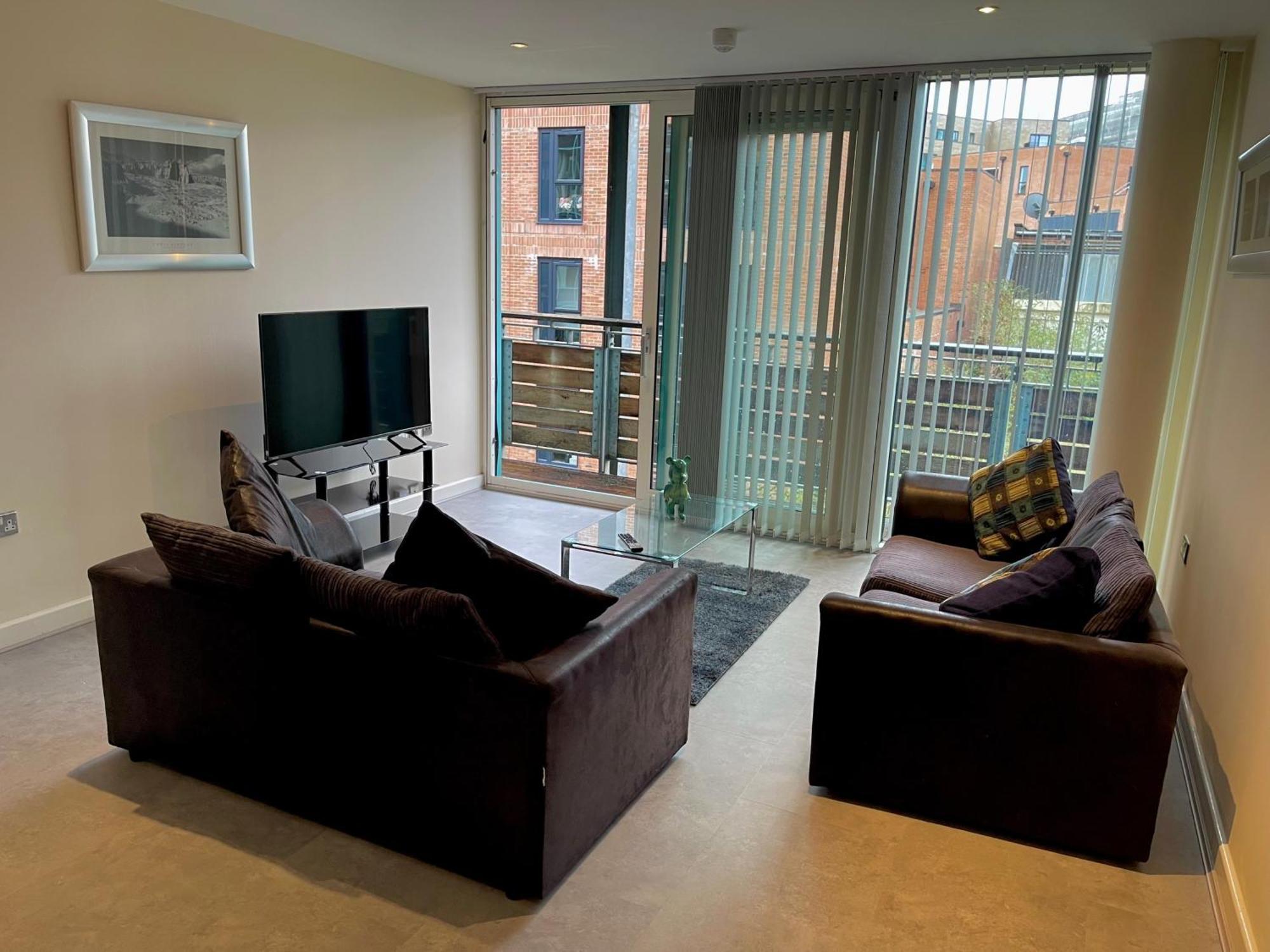 Apartment City With 3 Bedrooms Birmingham